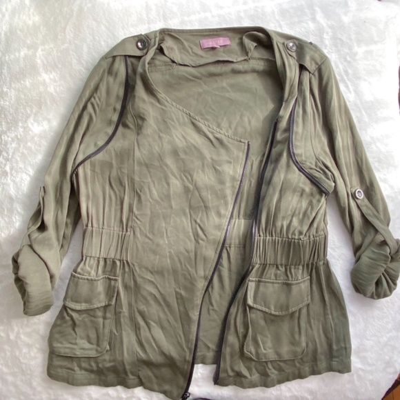Francesca’s Collections Green Military Lightweight Jacket Size Medium - Picture 12 of 16